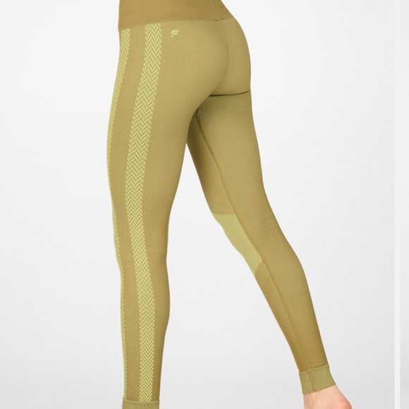 ⭐️ FABLETICS SET ⭐️ - Picture 2 of 4